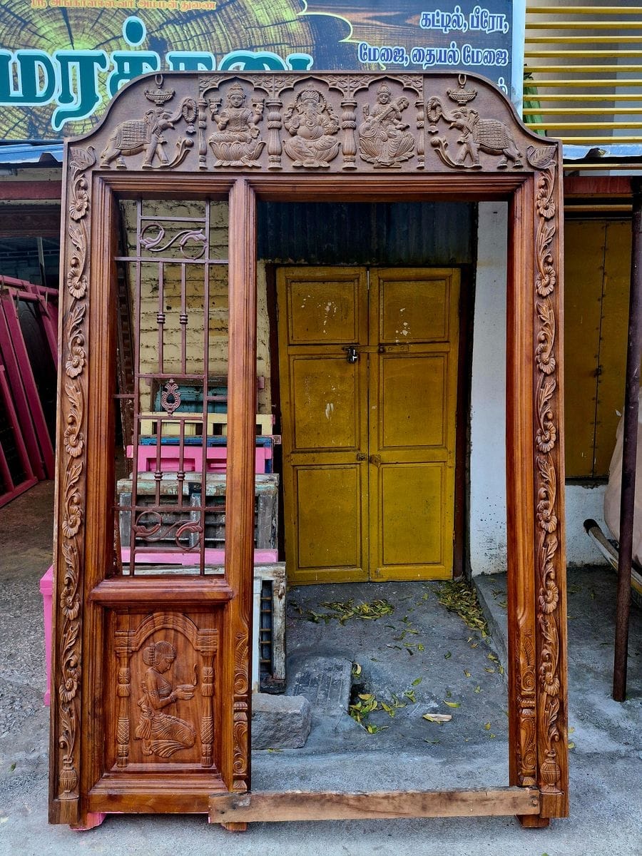 Wooden Main Frames