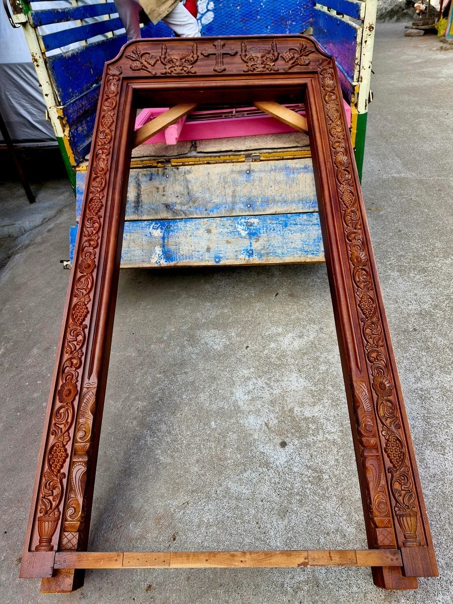 Wooden Main Frames